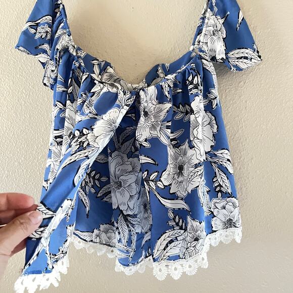 NEW Lovers + Friends Life's a beach floral top - Picture 4 of 11